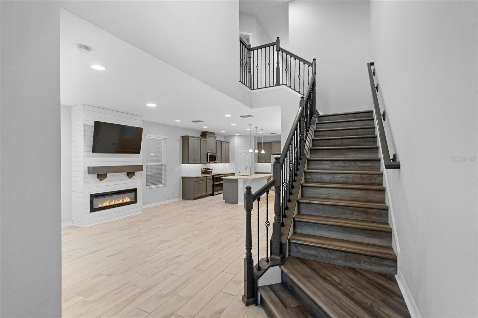 730 RIVINGTON AVE, DEBARY, FL, 32713