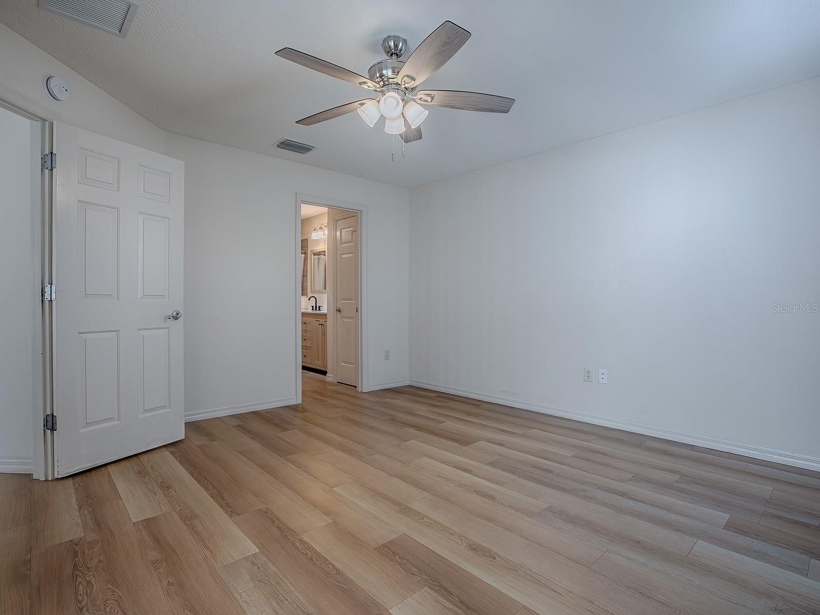 2840 LEICESTER TER, THE VILLAGES, FL, 32162