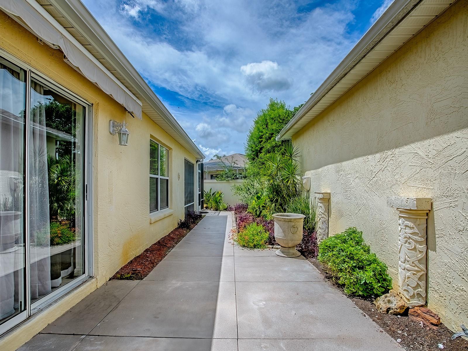 2840 LEICESTER TER, THE VILLAGES, FL, 32162