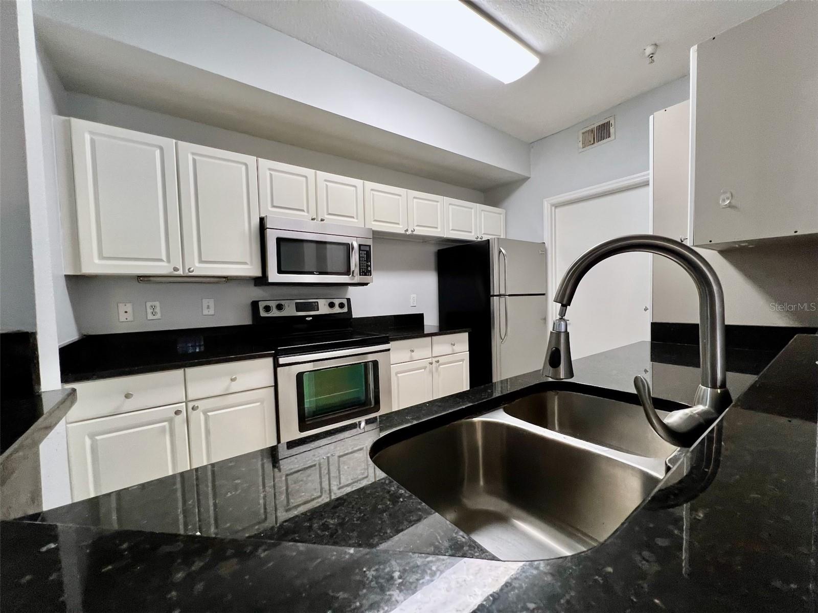 5566 METROWEST BLVD #2-105, ORLANDO, FL, 32811