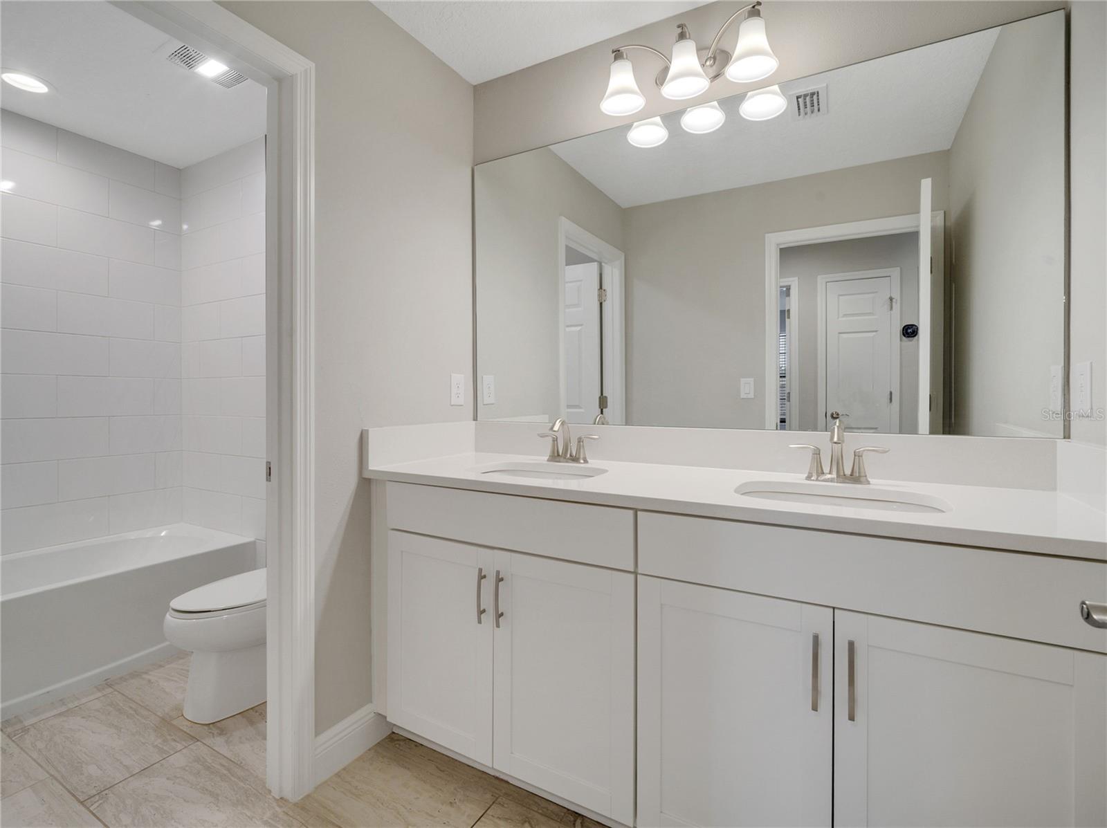 14825 PADDOCK POND AVE, LITHIA, FL, 33547