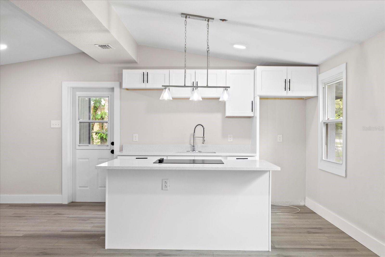 12801 CARLTON RD, THONOTOSASSA, FL, 33592