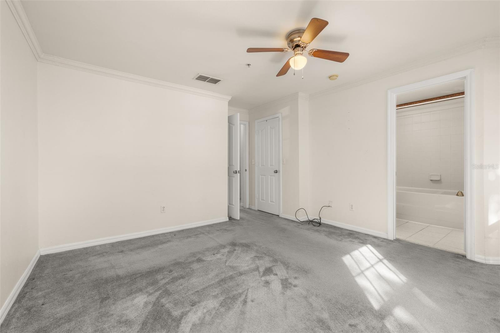 1042 WATERSIDE DR, CELEBRATION, FL, 34747