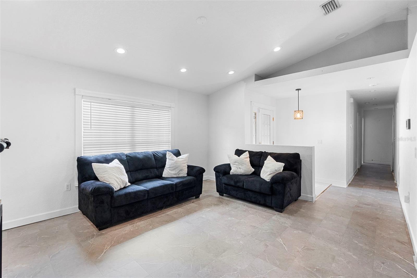 1051 SPRINGBANK AVE, ORANGE CITY, FL, 32763