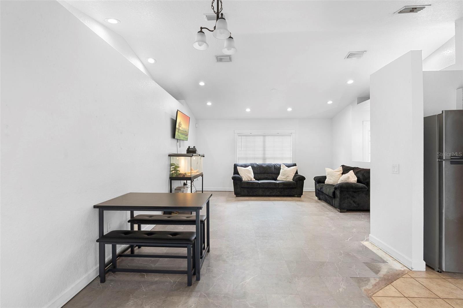 1051 SPRINGBANK AVE, ORANGE CITY, FL, 32763