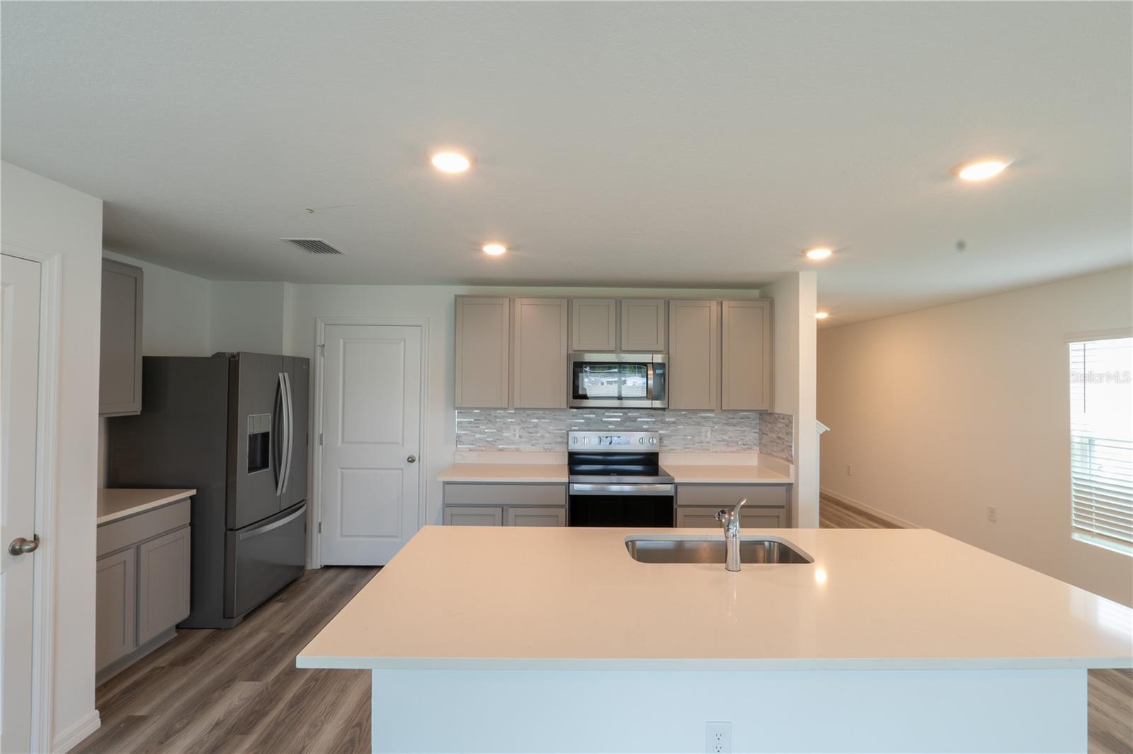 4409 SAND DOLLAR WAY, ZEPHYRHILLS, FL, 33541