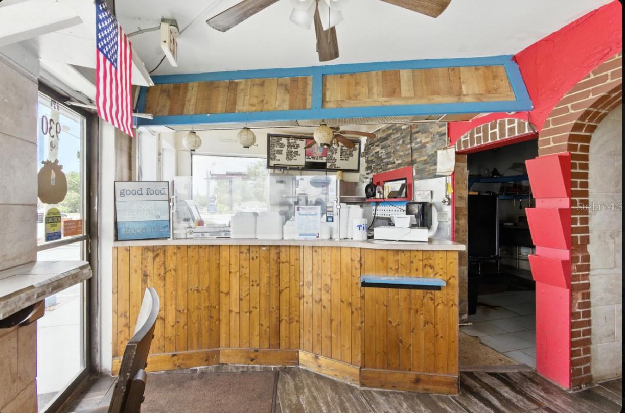 930 N WOODLAND BLVD, DELAND, FL, 32720