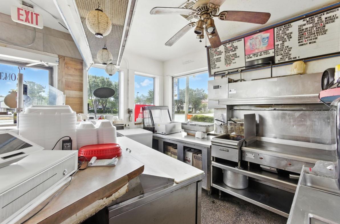 930 N WOODLAND BLVD, DELAND, FL, 32720