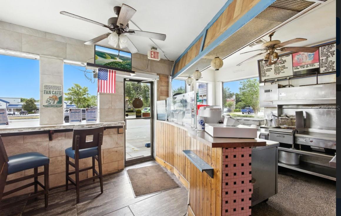 930 N WOODLAND BLVD, DELAND, FL, 32720