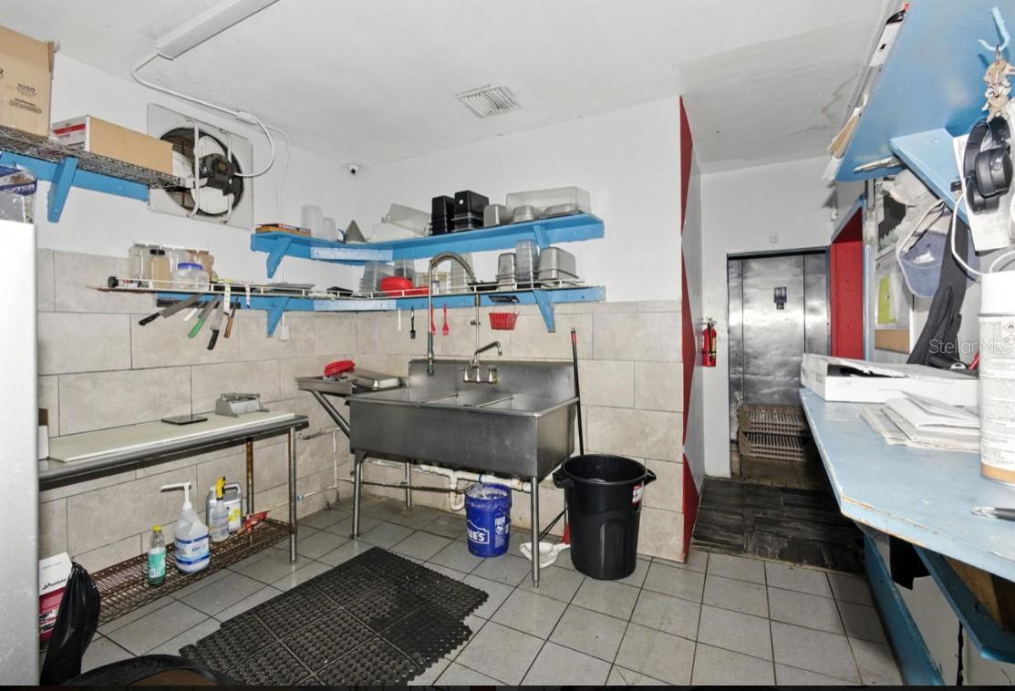 930 N WOODLAND BLVD, DELAND, FL, 32720