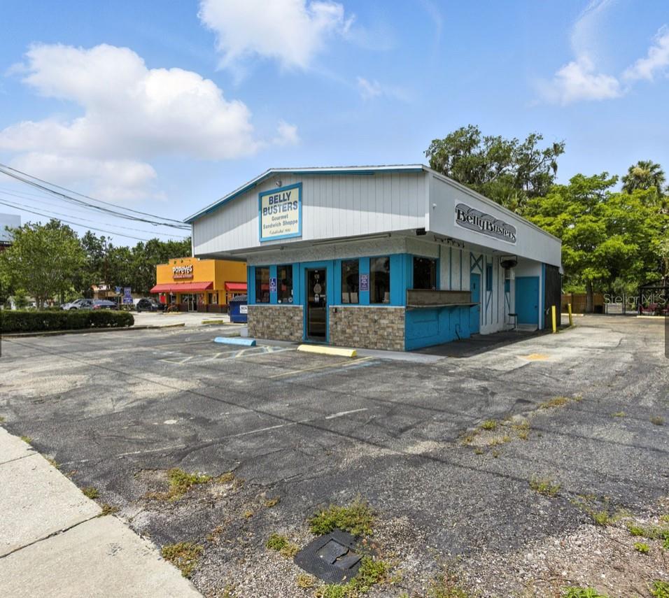 930 N WOODLAND BLVD, DELAND, FL, 32720