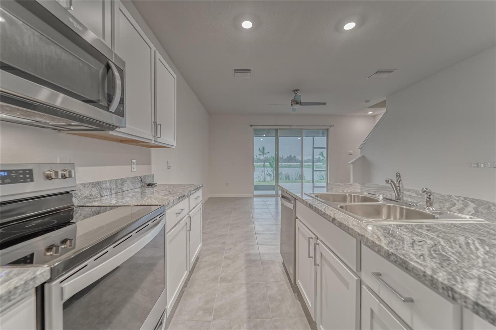 163 MANGROVE SHADE CIR, APOLLO BEACH, FL, 33572
