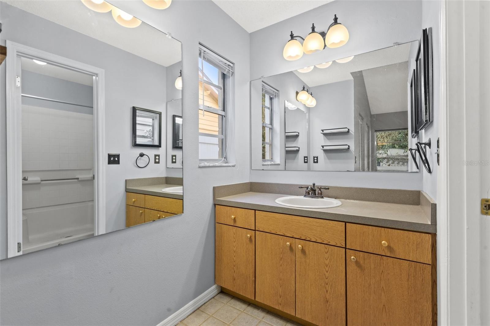 12808 DUNHILL DR, TAMPA, FL, 33624