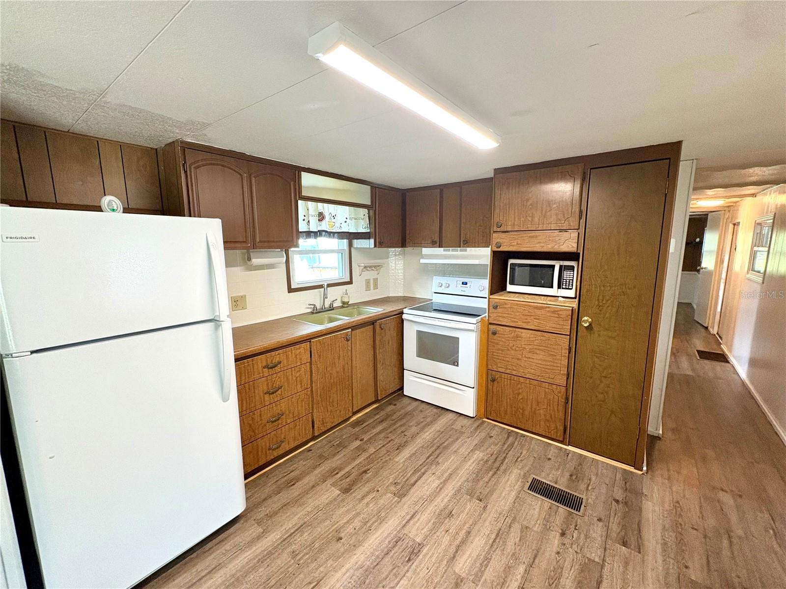 533 OLD COLONY RD, LEESBURG, FL, 34748