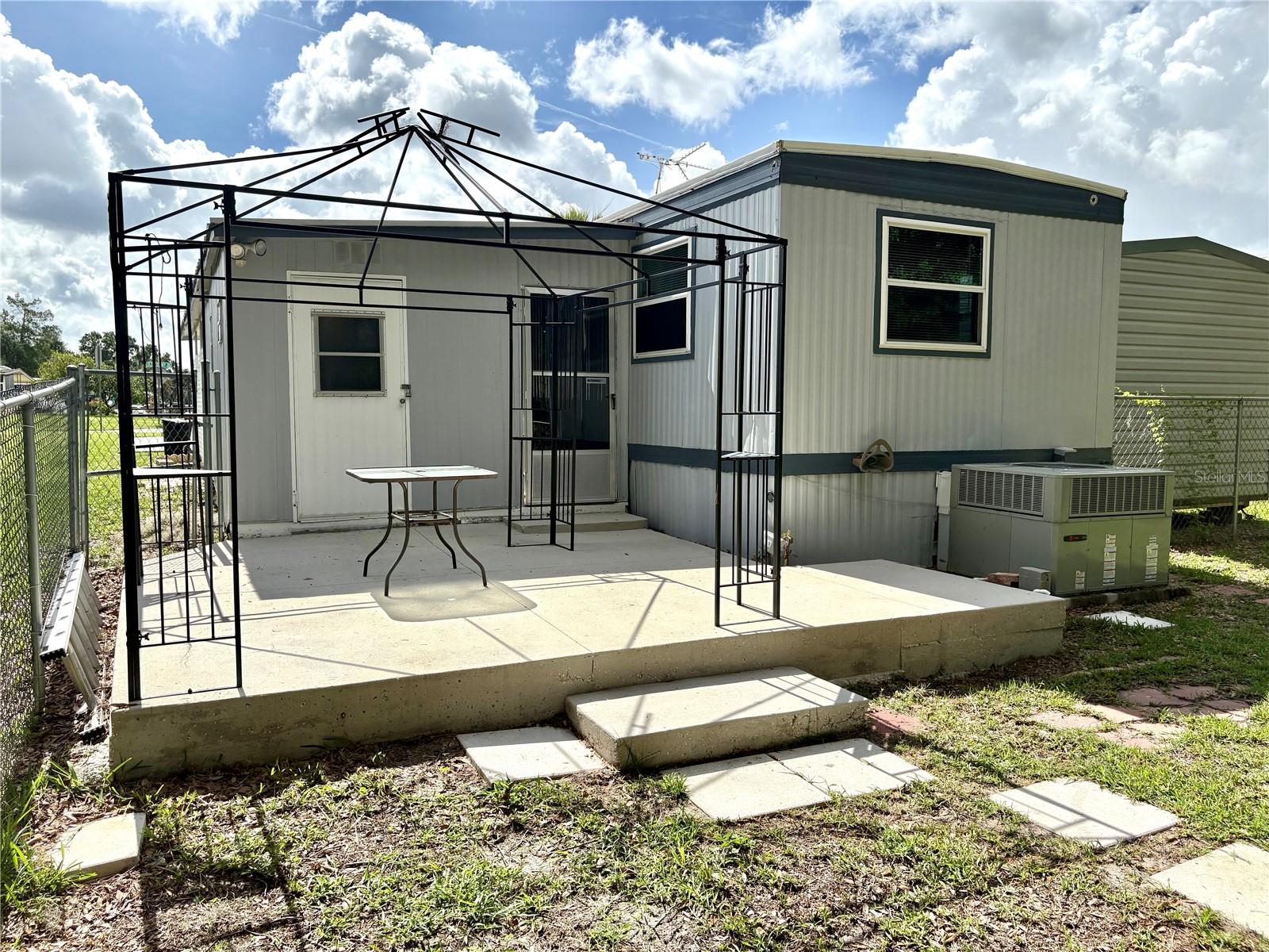 533 OLD COLONY RD, LEESBURG, FL, 34748