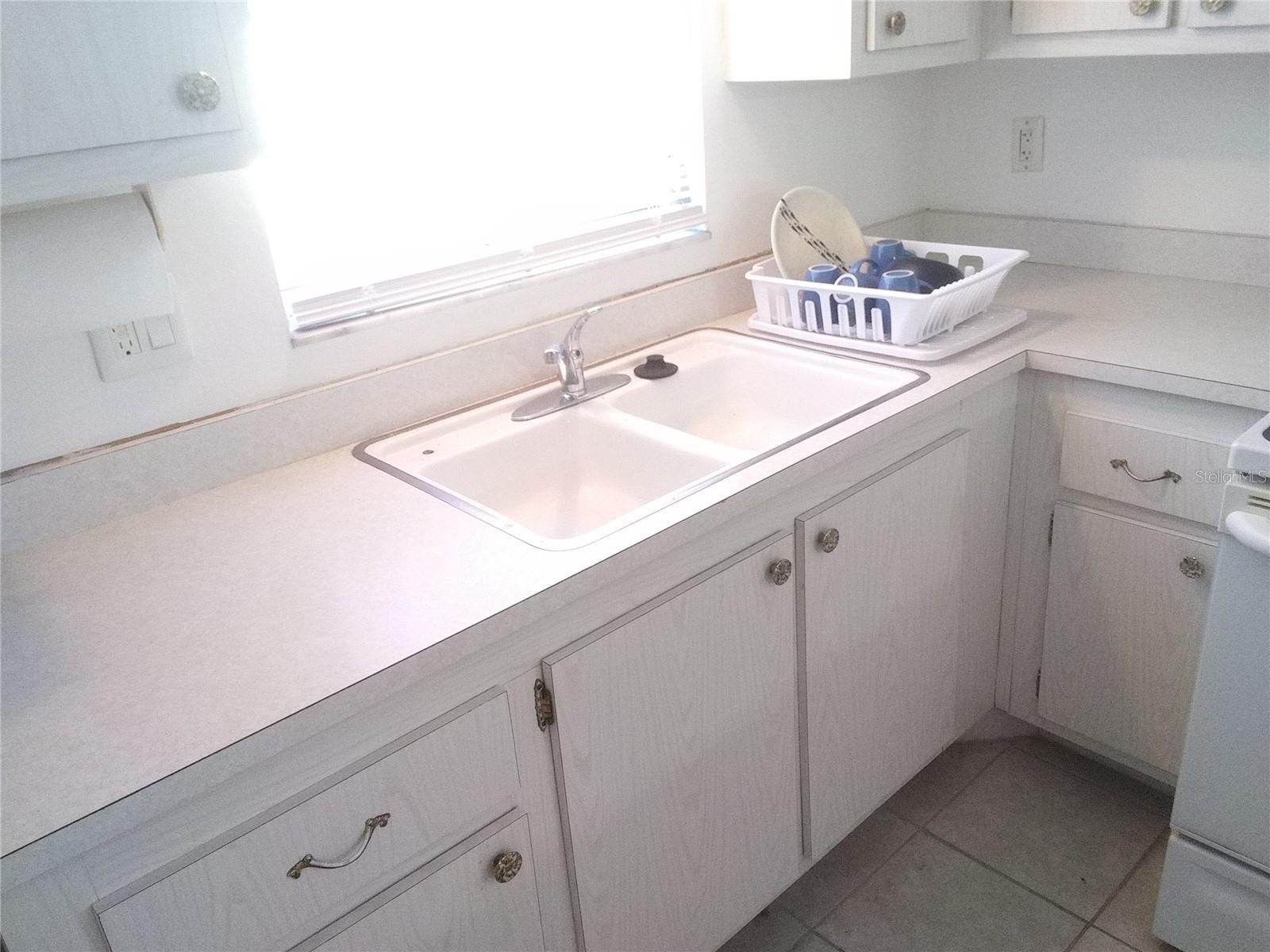 390 301 BLVD W #8D, BRADENTON, FL, 34205