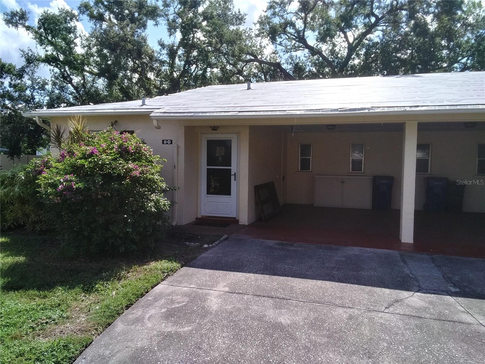 390 301 BLVD W #8D, BRADENTON, FL, 34205
