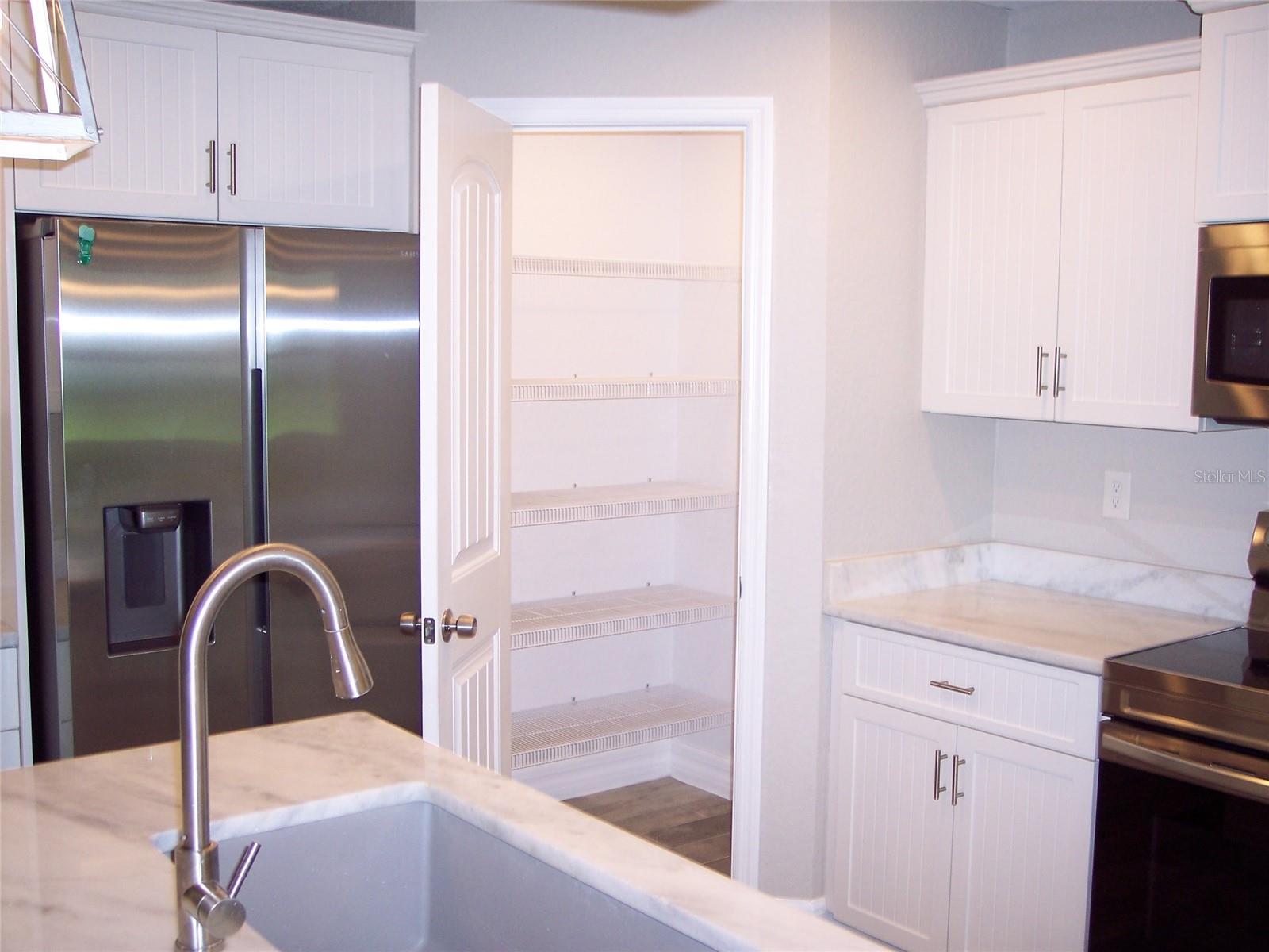 470 SUNSET RD N, ROTONDA WEST, FL, 33947