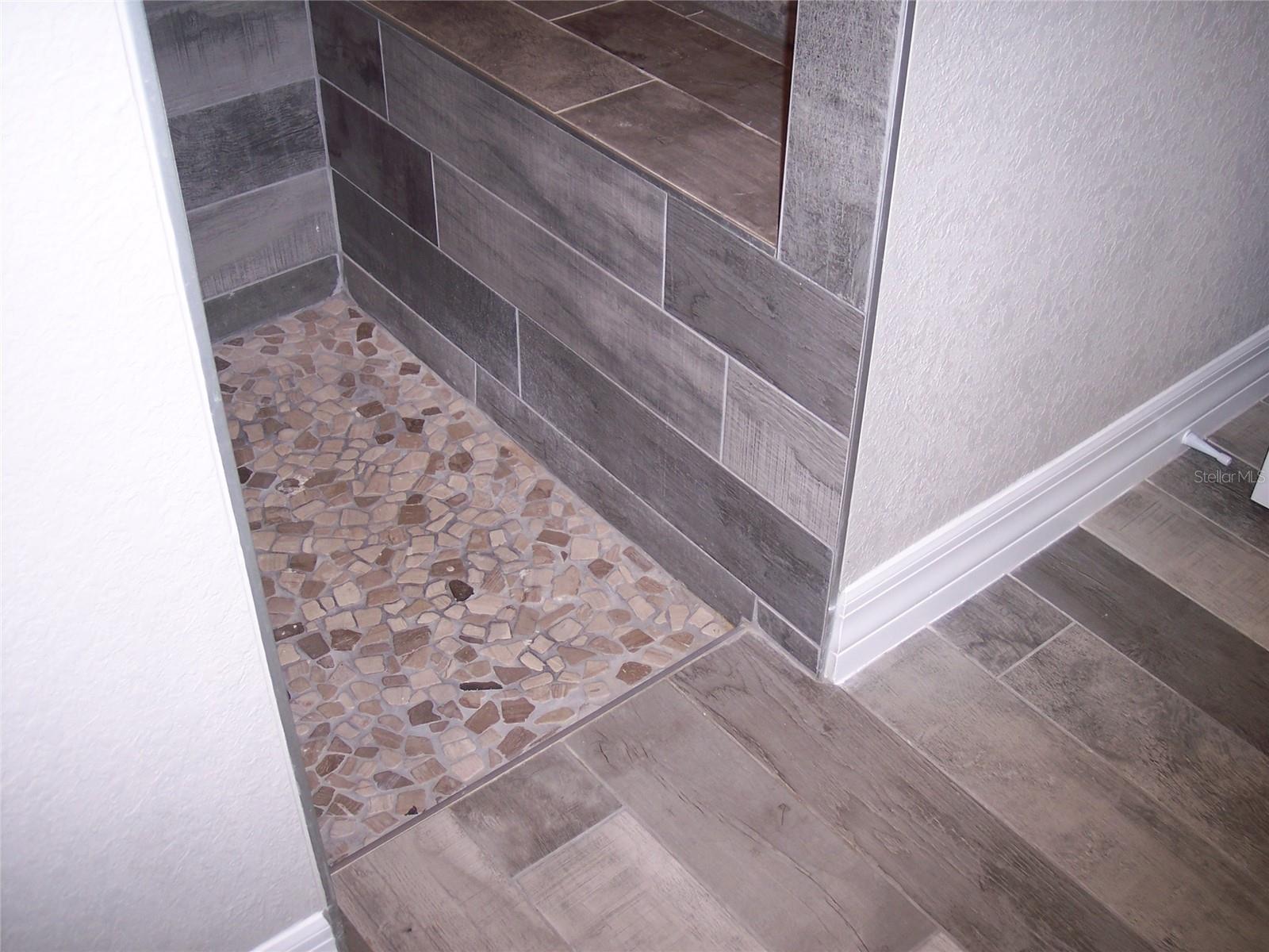 470 SUNSET RD N, ROTONDA WEST, FL, 33947