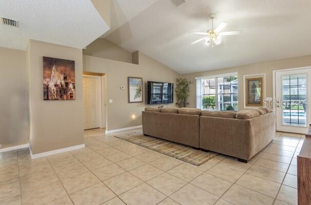 4 ESSINGTON LN, PALM COAST, FL, 32164