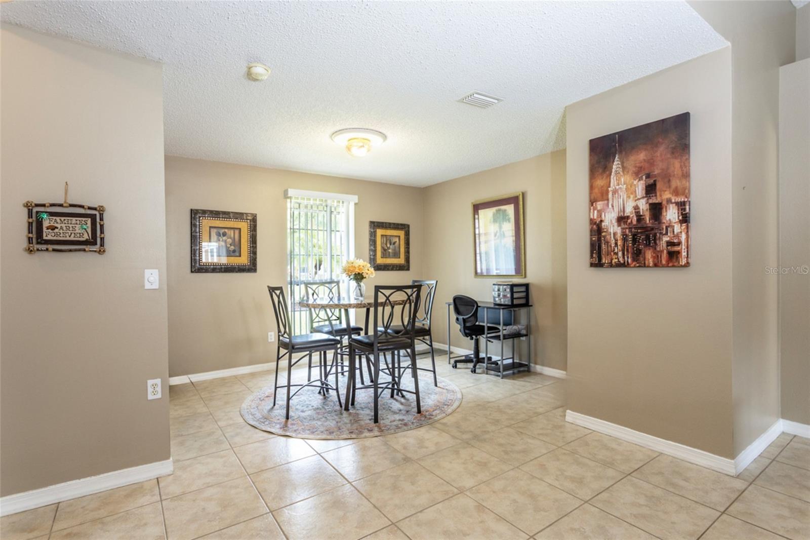 4 ESSINGTON LN, PALM COAST, FL, 32164