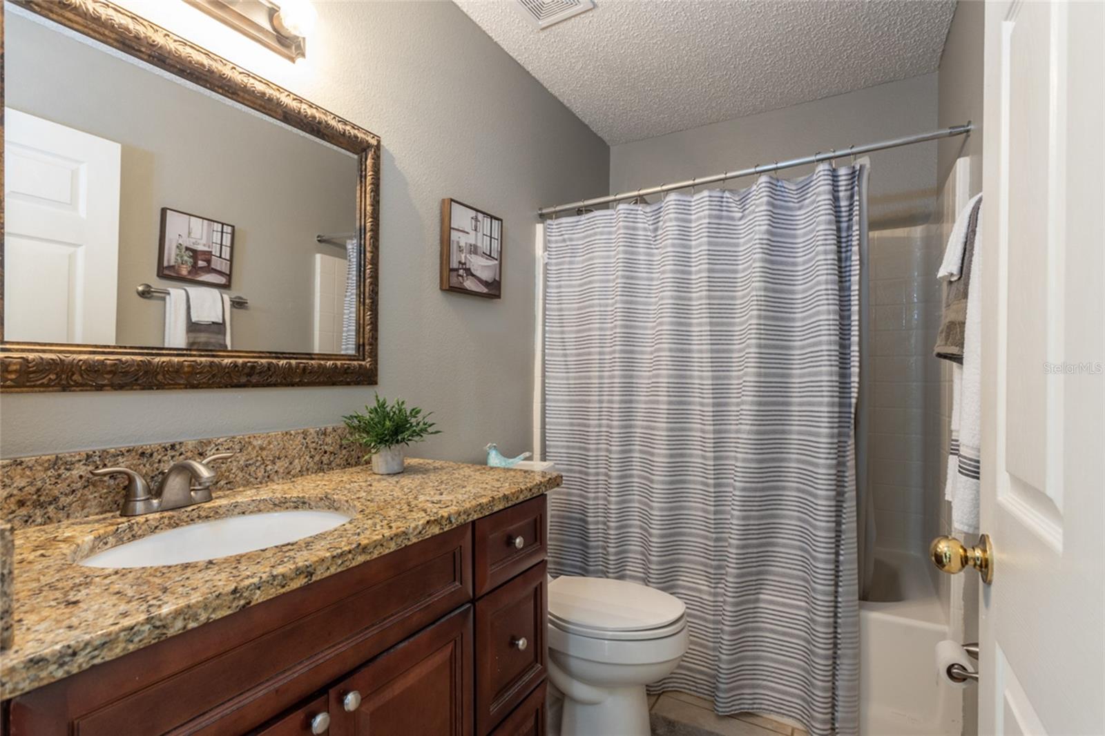 4 ESSINGTON LN, PALM COAST, FL, 32164