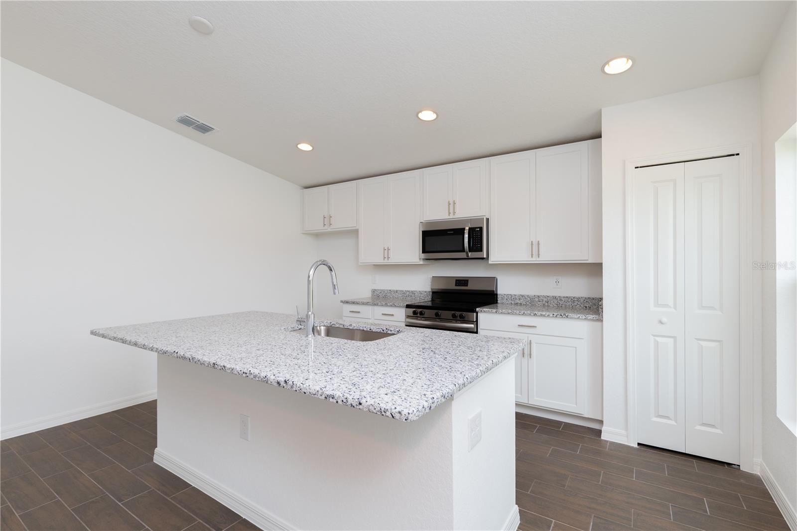 963 LUNAR LN, WINTER HAVEN, FL, 33884