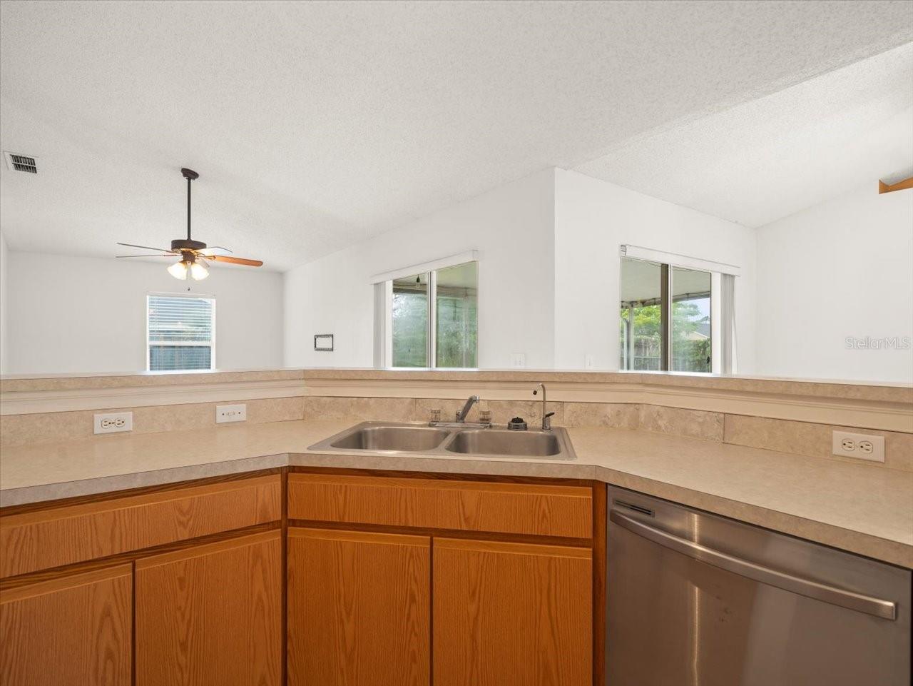 6098 PARNELL AVE, SPRING HILL, FL, 34608