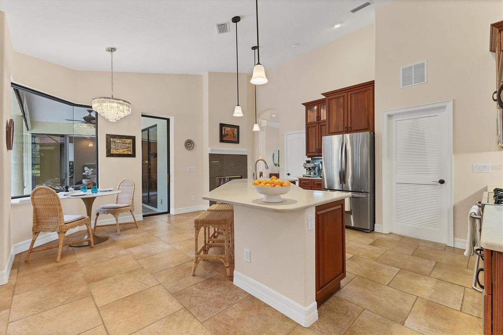 A4658089 Property Photo