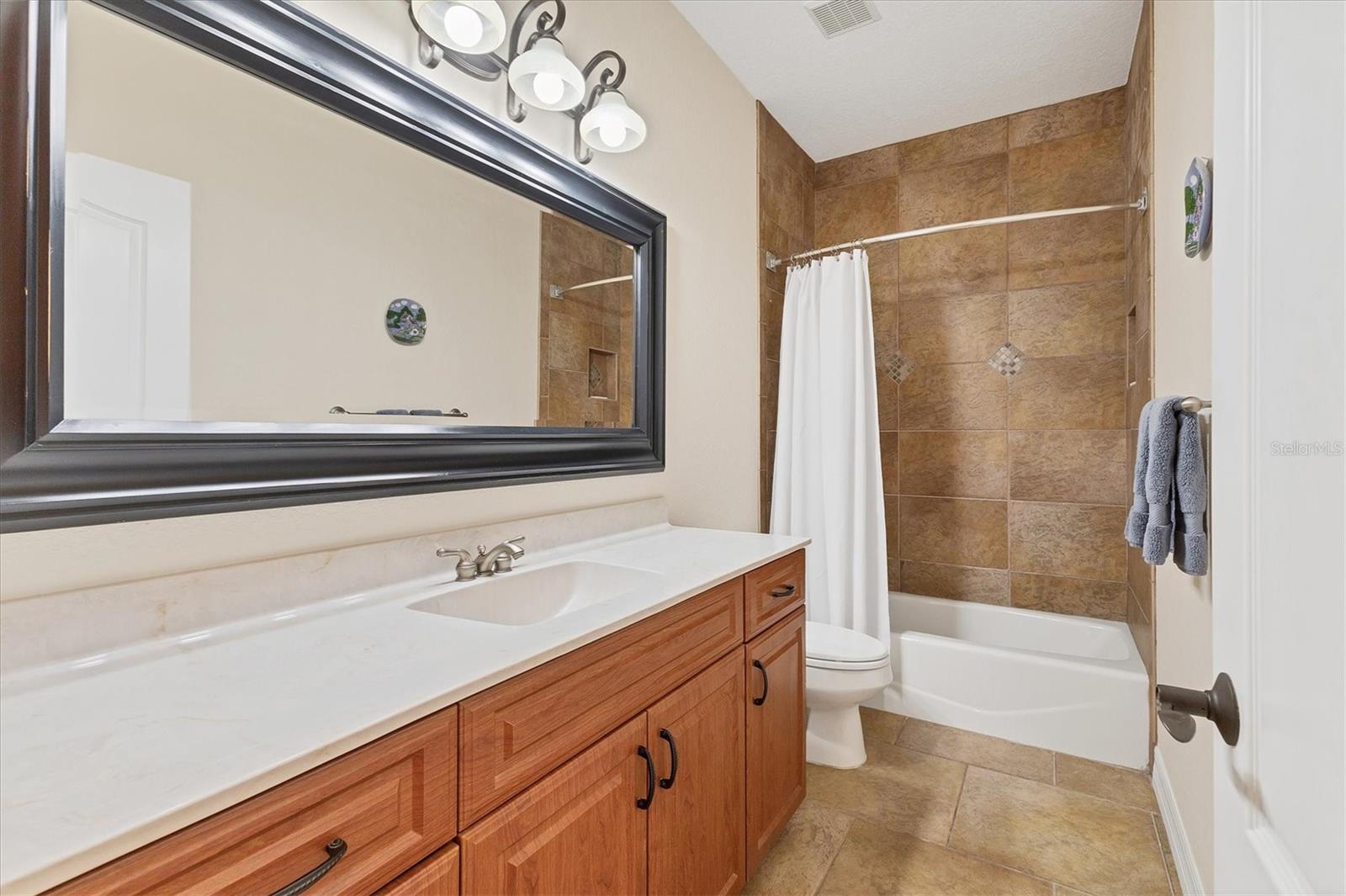 A4658089 Property Photo