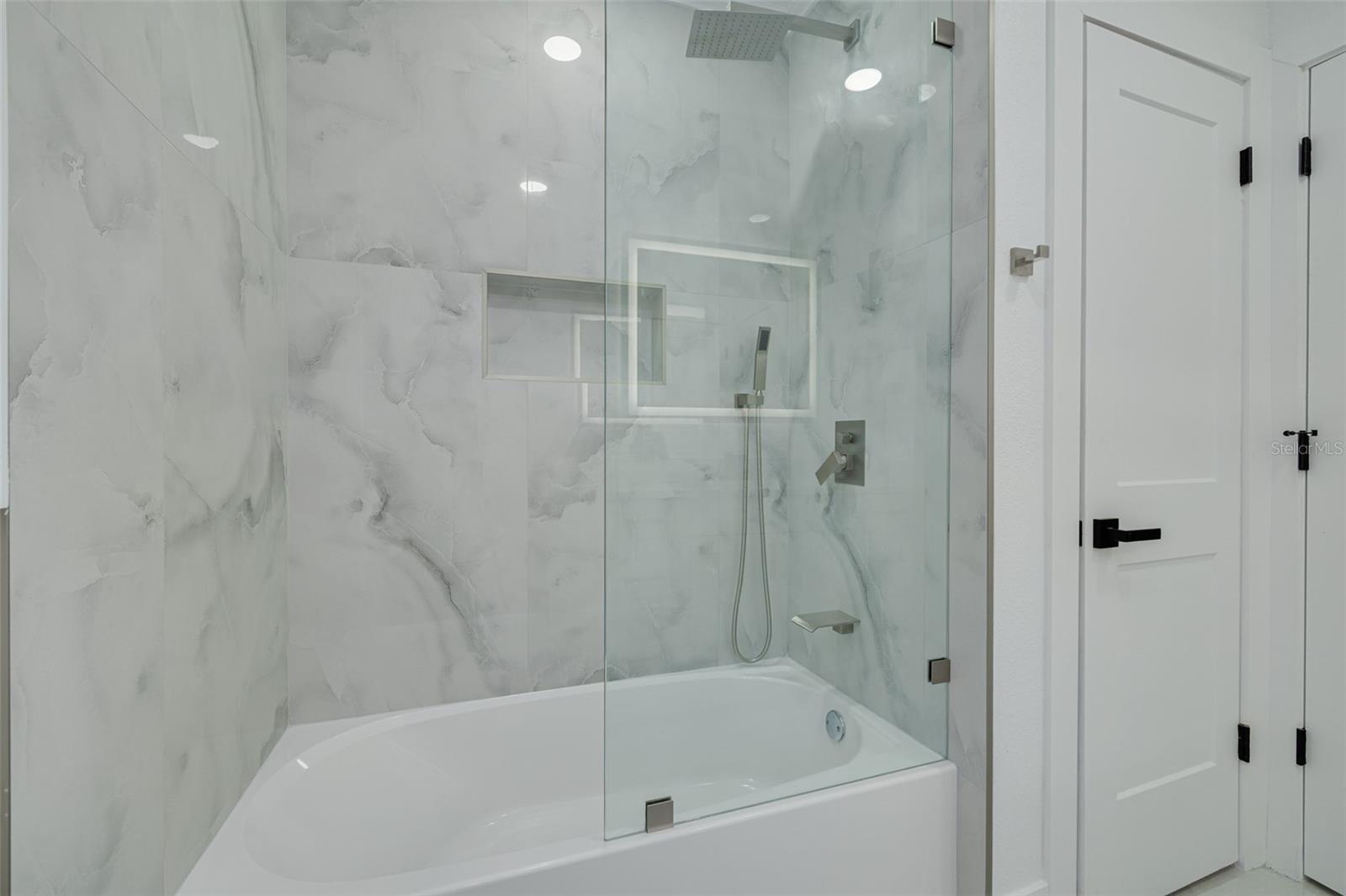 912 PINEVIEW AVE, CLEARWATER, FL, 33756