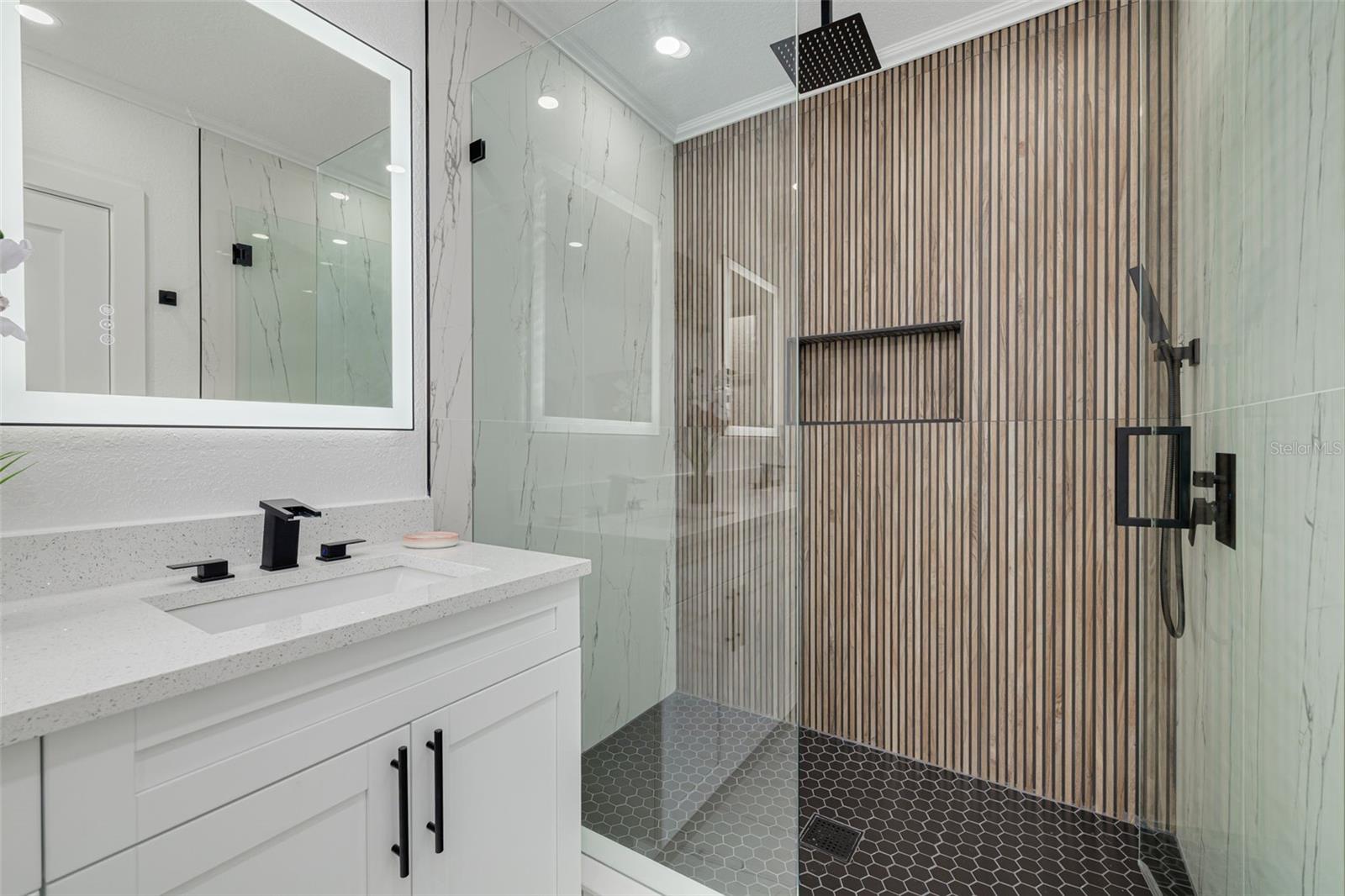 912 PINEVIEW AVE, CLEARWATER, FL, 33756