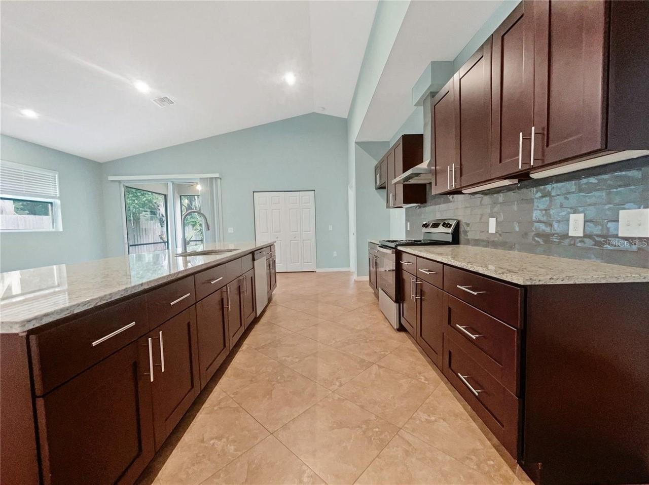 2950 N NORTH ORIENTE AVENUE AVE N #N/A, SARASOTA, FL, 34235