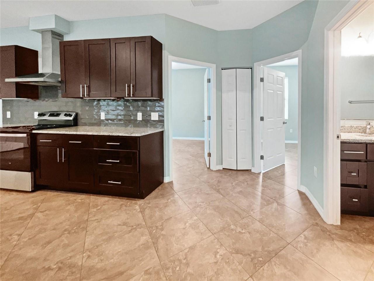 2950 N NORTH ORIENTE AVENUE AVE N #N/A, SARASOTA, FL, 34235