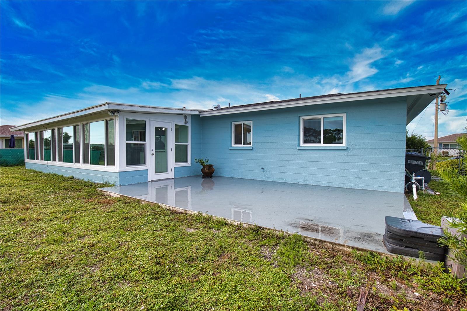 1325 CAMBRIDGE DR, VENICE, FL, 34293