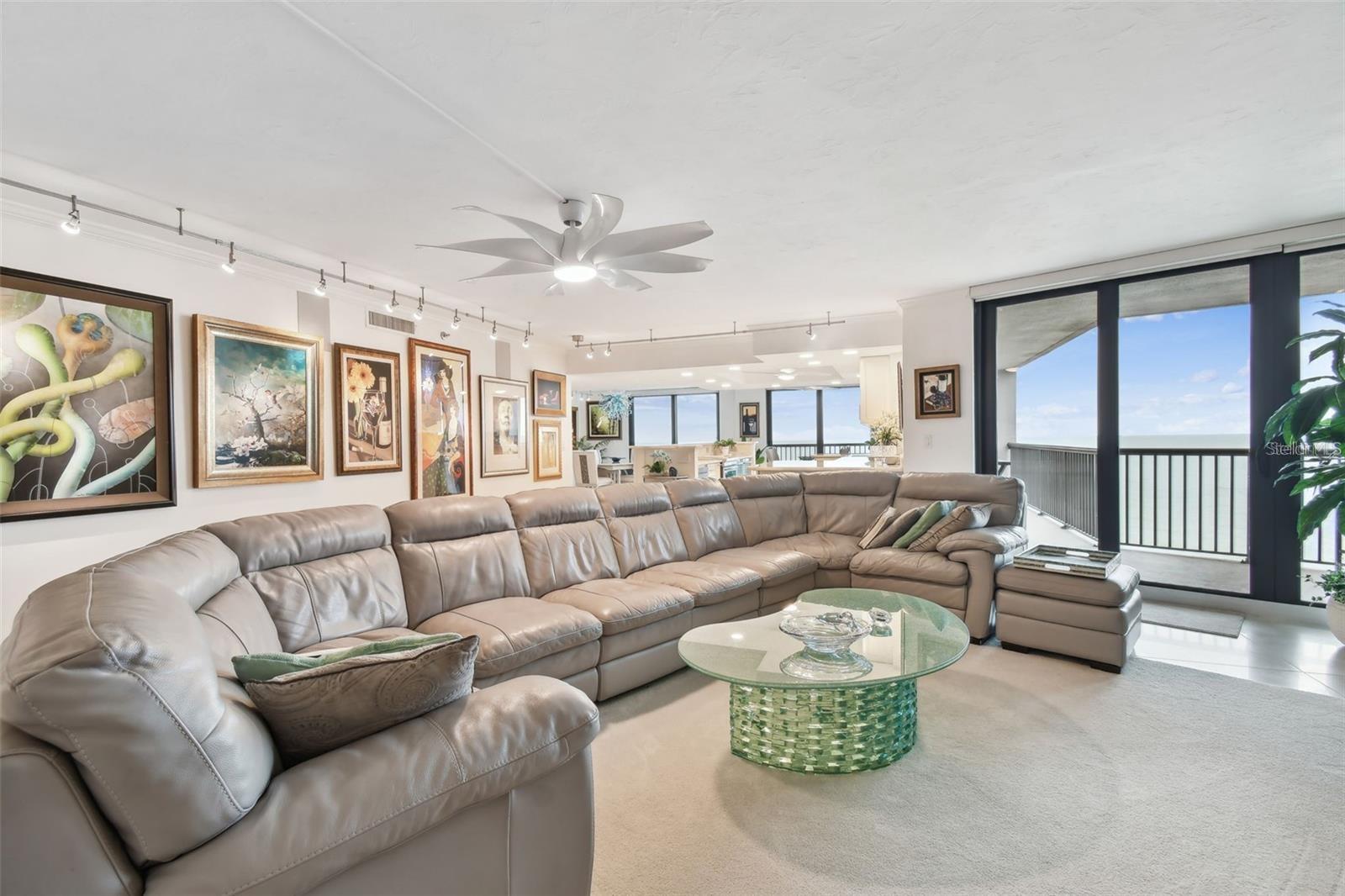 1660 GULF BLVD #PH1, CLEARWATER BEACH, FL, 33767
