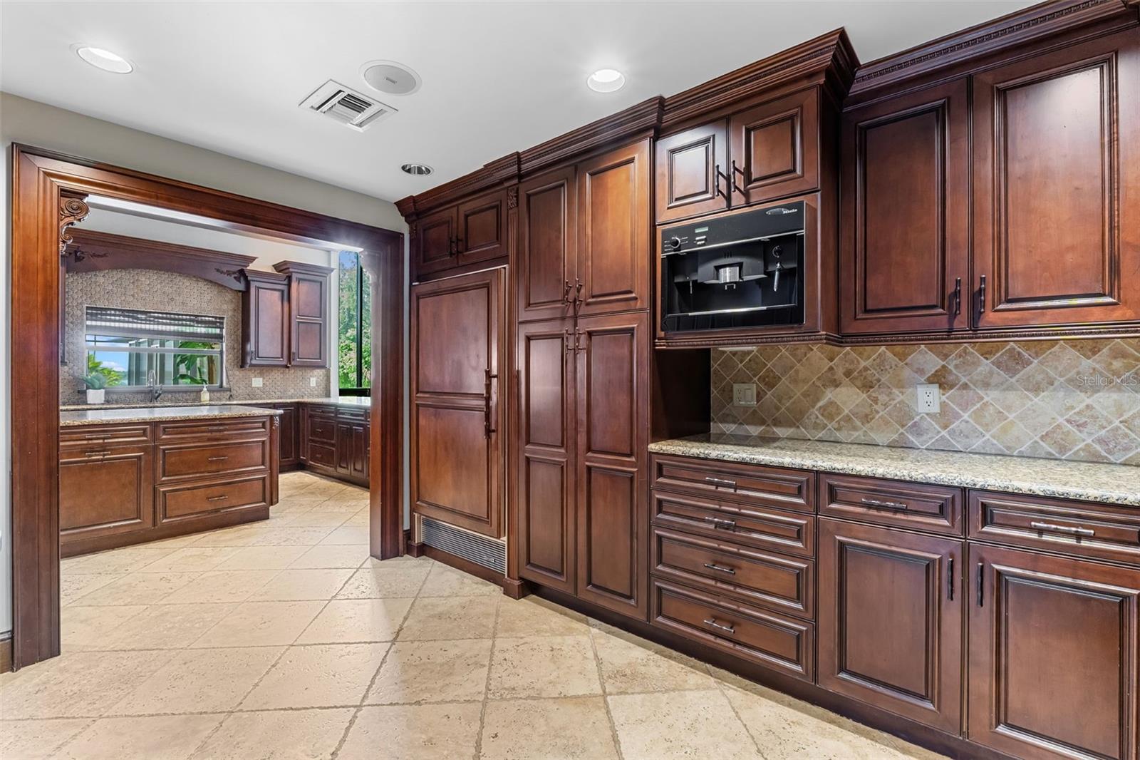 O6324706 Property Photo