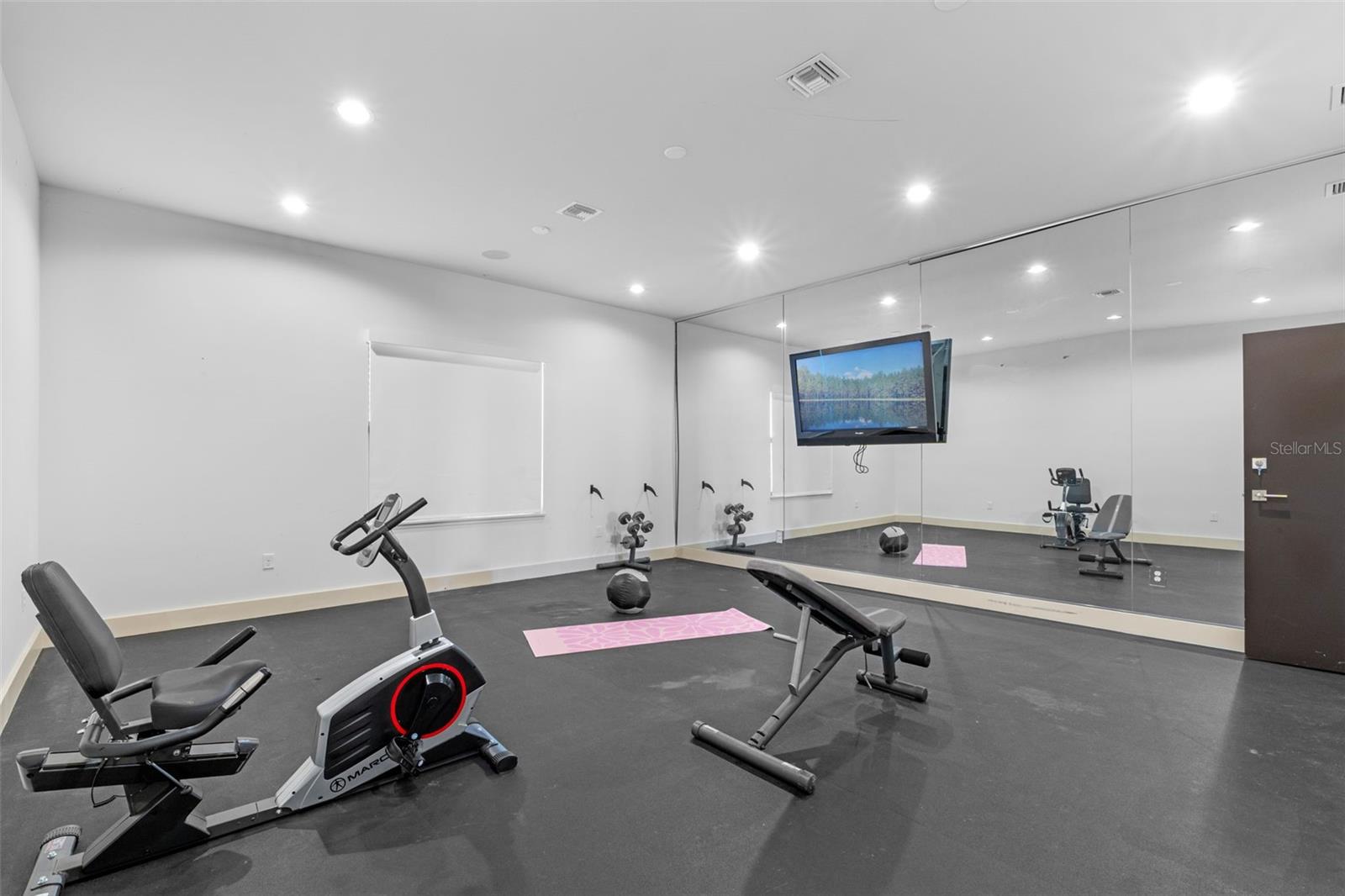 O6324706 Property Photo