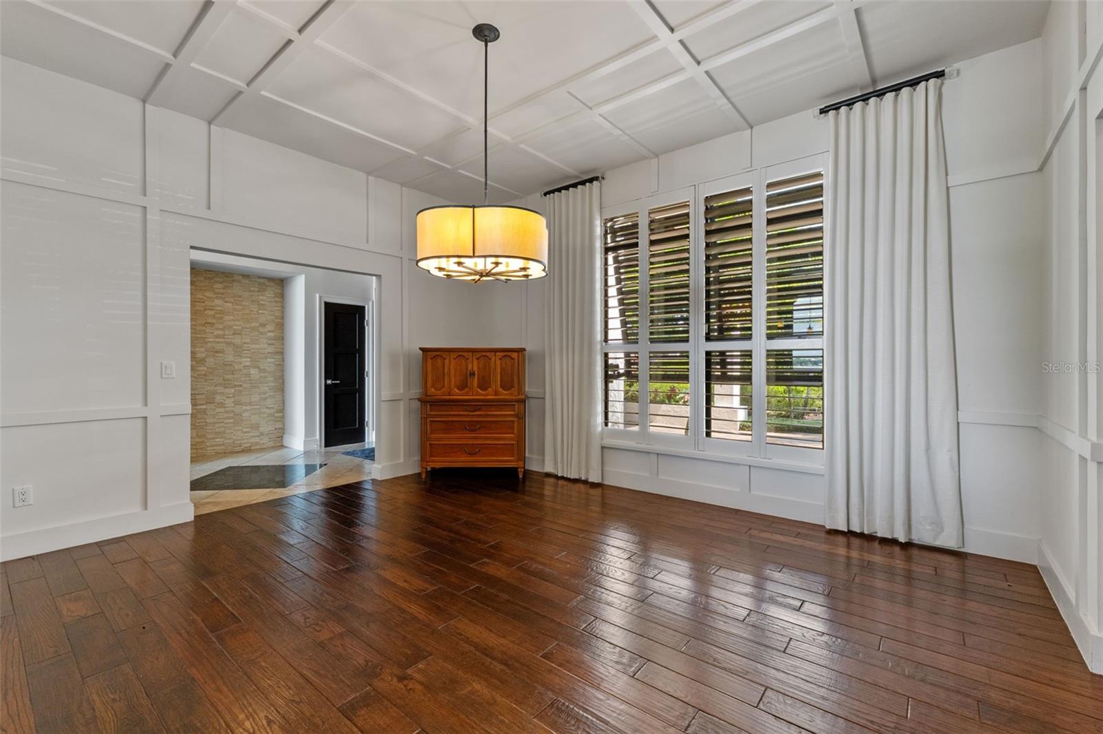 O6324706 Property Photo