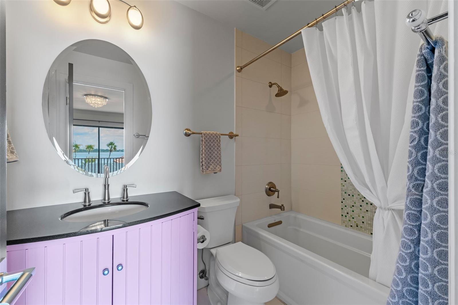 O6324706 Property Photo