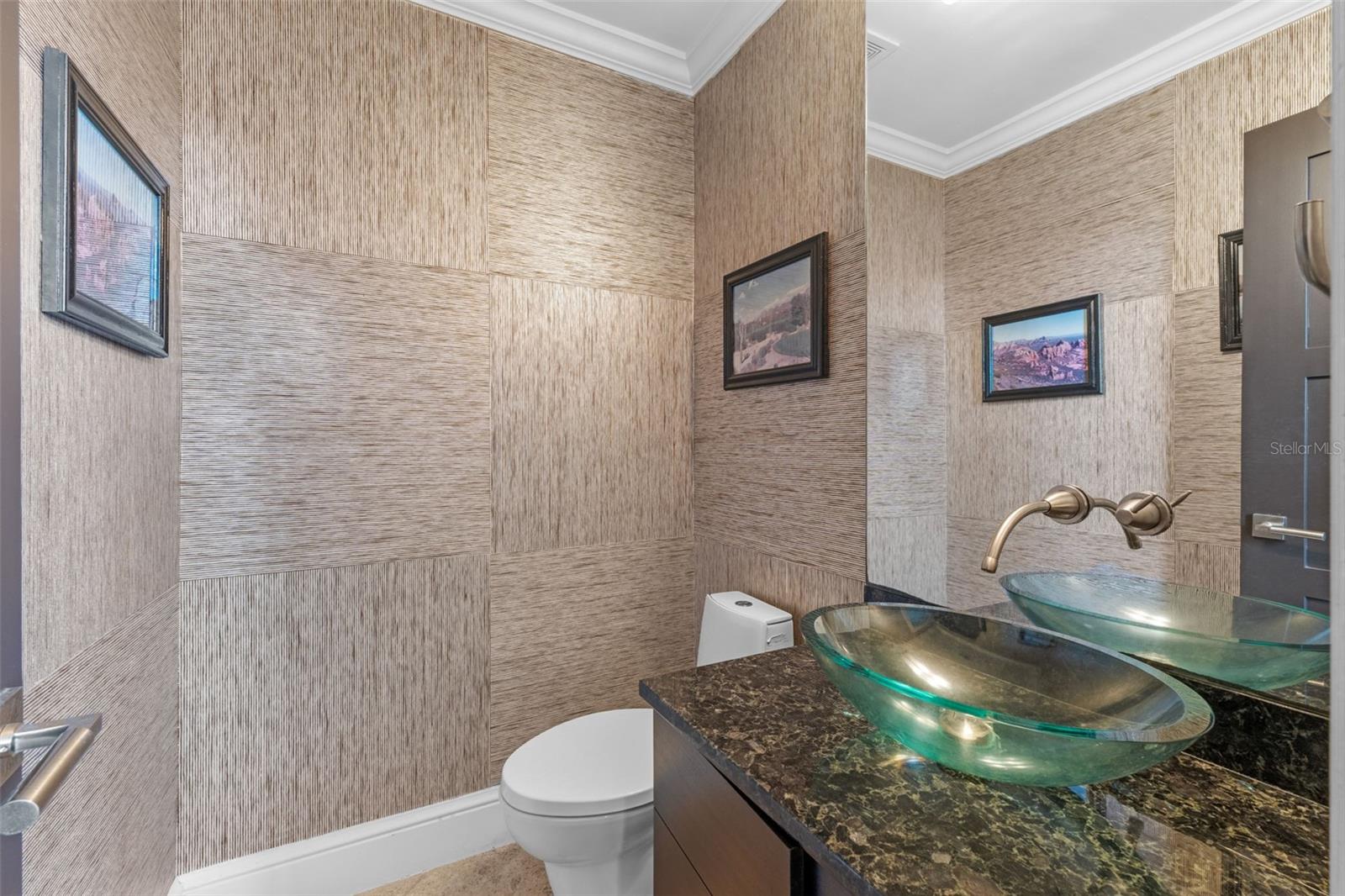 O6324706 Property Photo