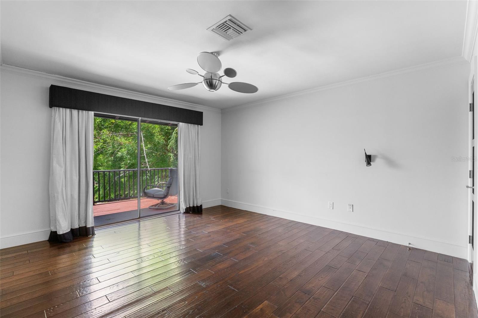 O6324706 Property Photo