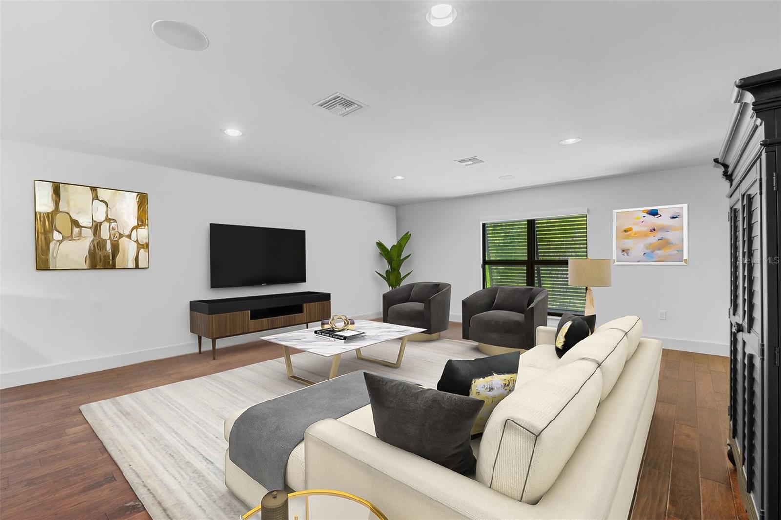 O6324706 Property Photo