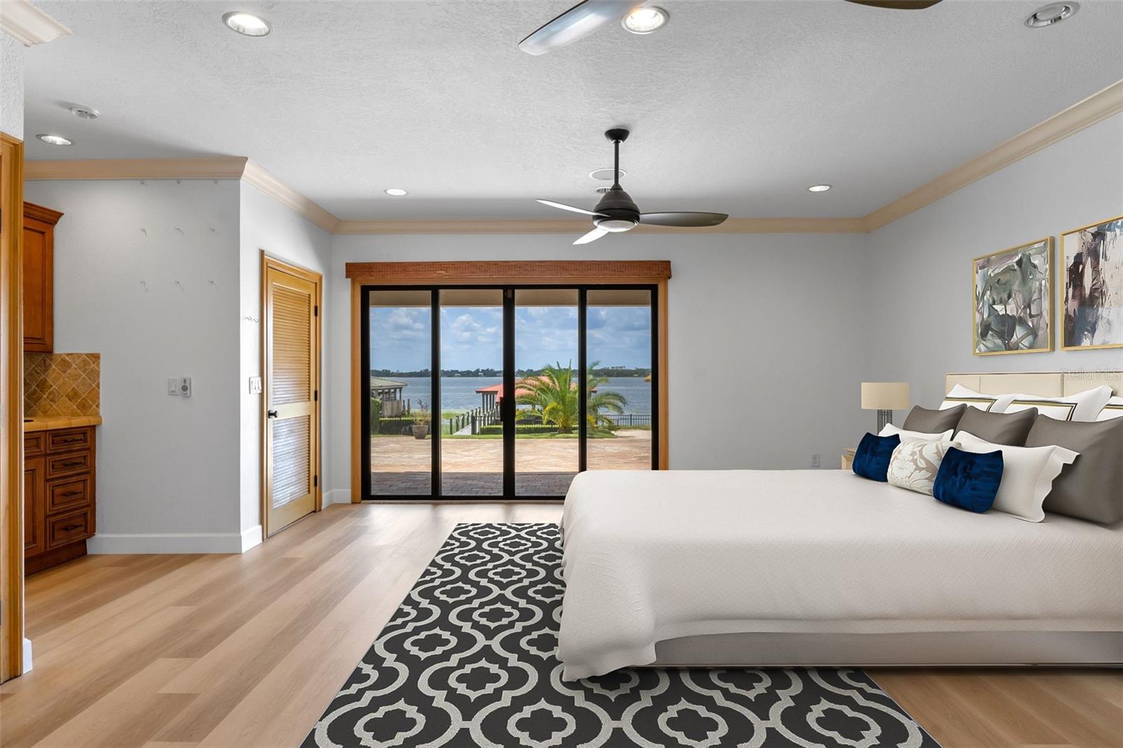 O6324706 Property Photo