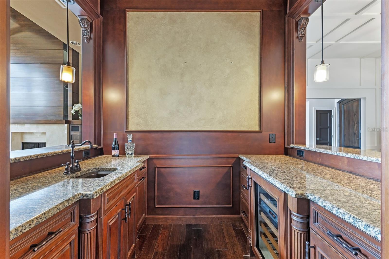 O6324706 Property Photo