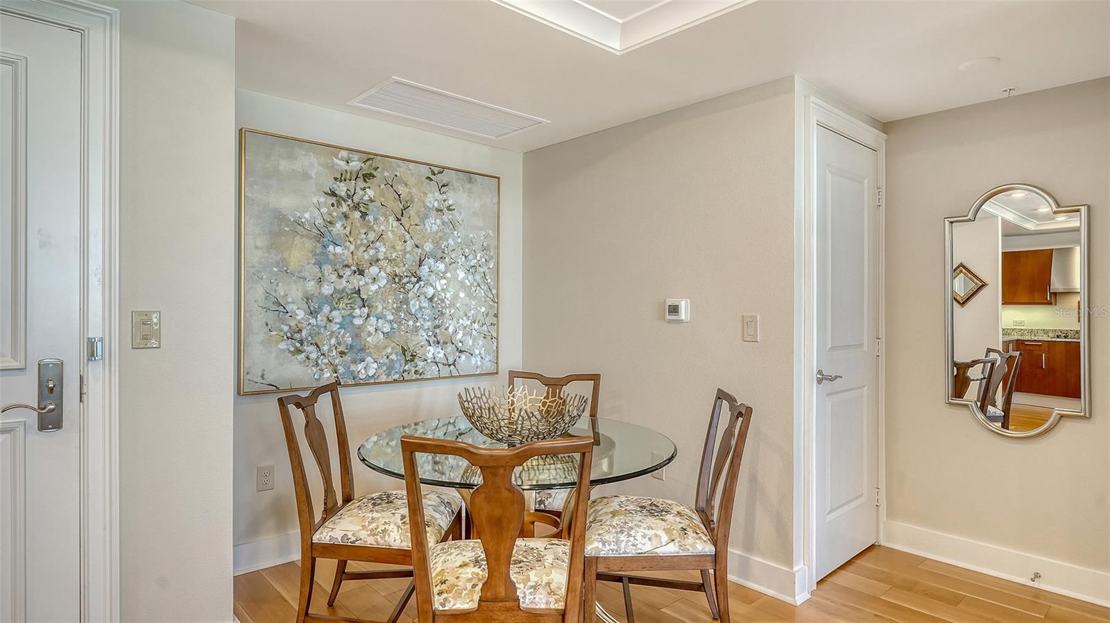 A4658096 Property Photo