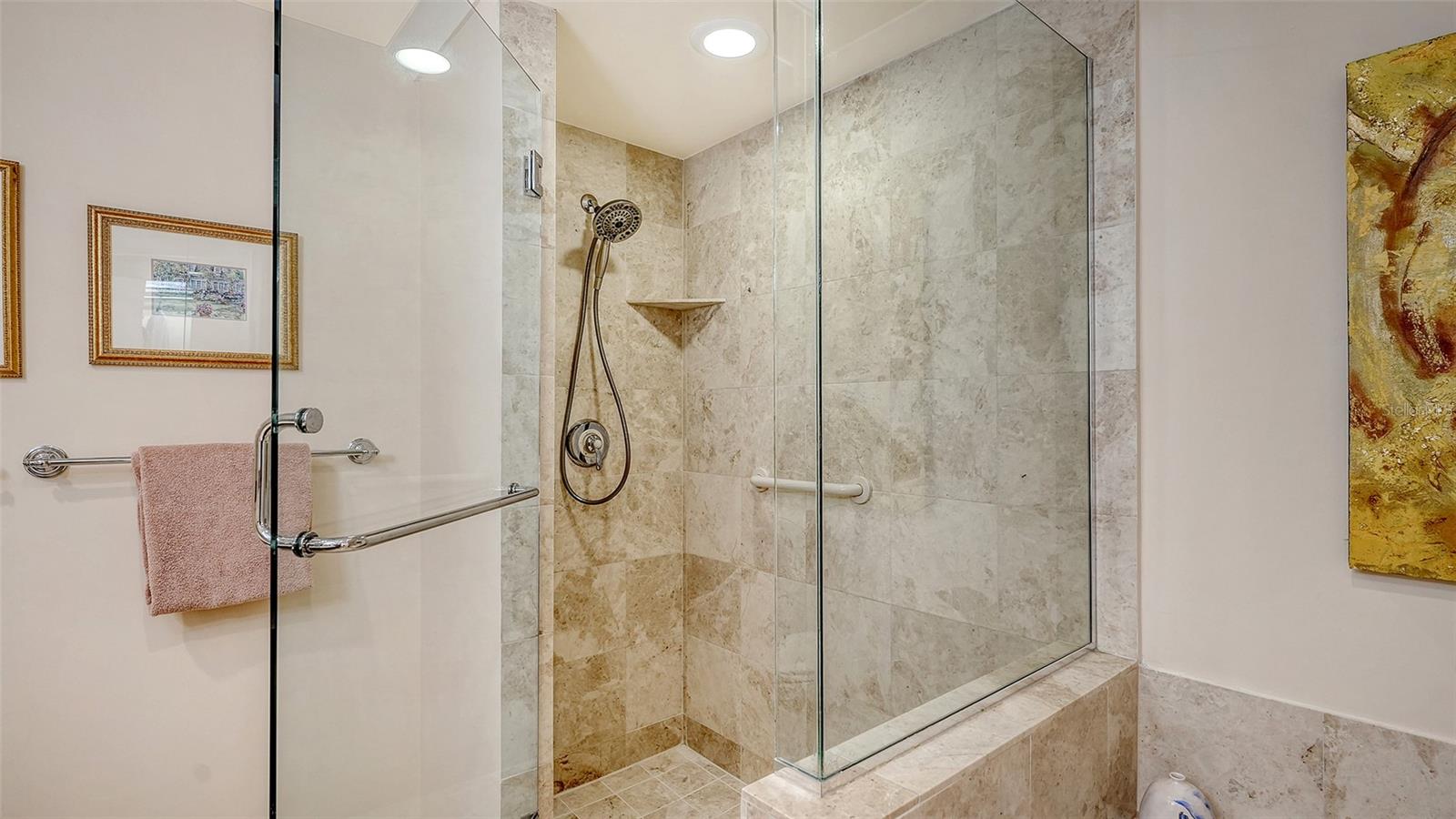 A4658096 Property Photo