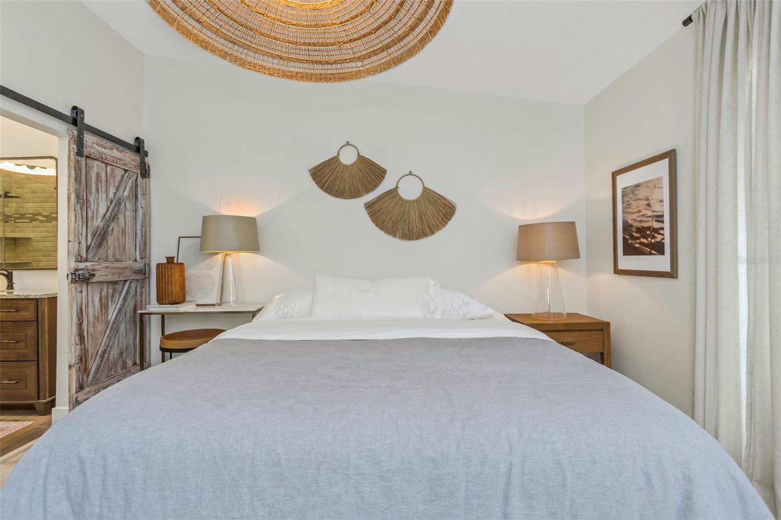 375 MADEIRA CIR, ST PETERSBURG, FL, 33715