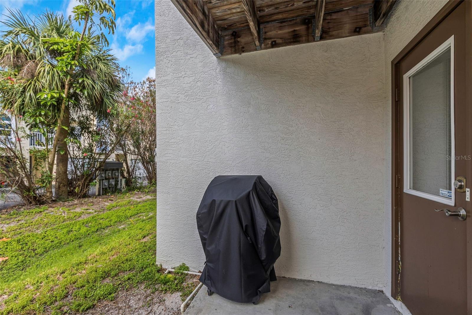 375 MADEIRA CIR, ST PETERSBURG, FL, 33715