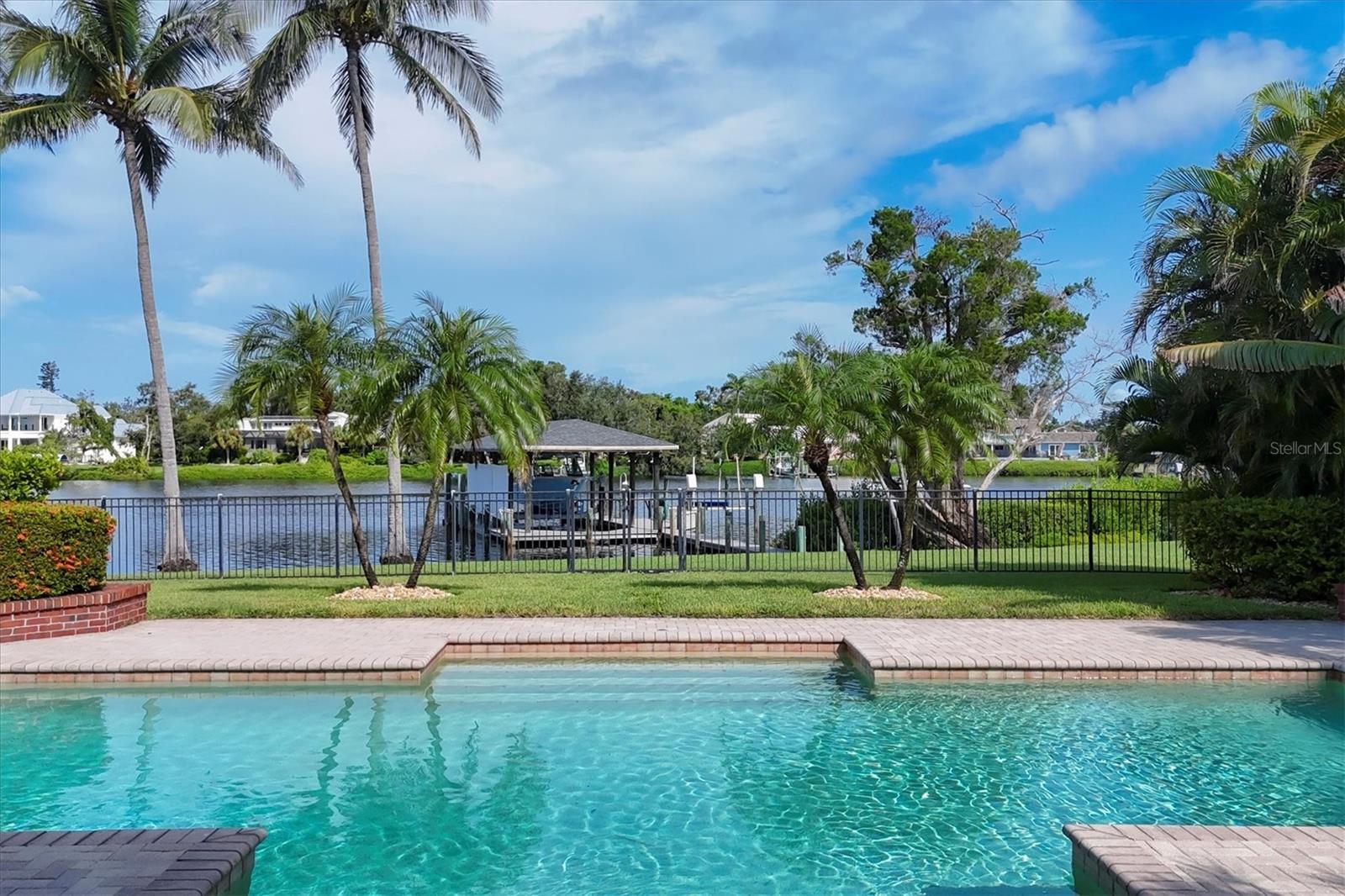 A4658109 Property Photo